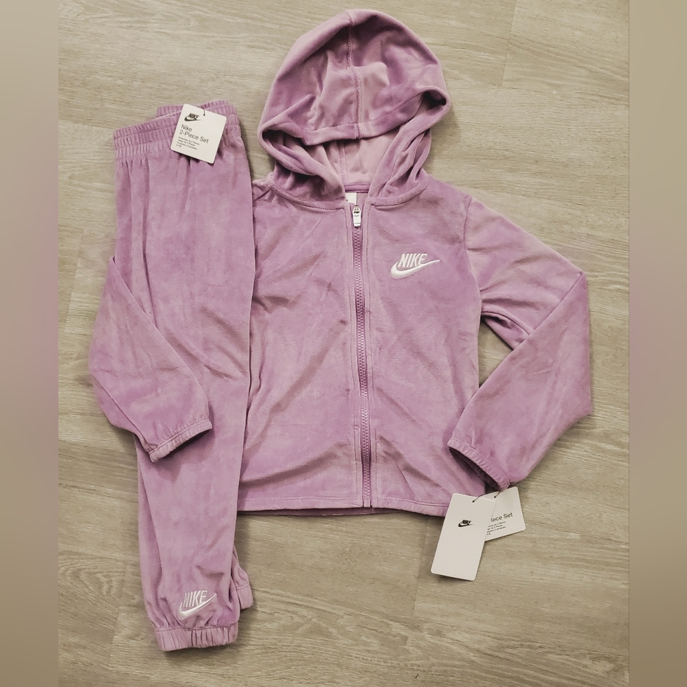Girls Nike Set Size 4 NWT